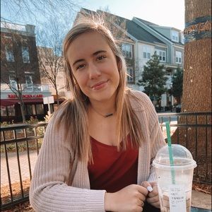 Meet your Posher, Emily